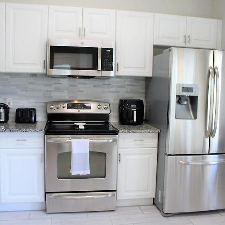 Lilys Stylish Villa Close To Disney Ideal For Long Stays 올랜도 외부 사진