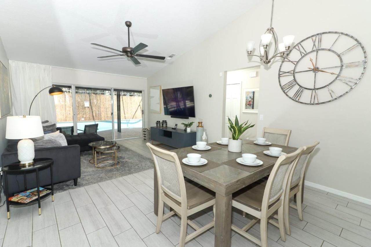 Lilys Stylish Villa Close To Disney Ideal For Long Stays 올랜도 외부 사진