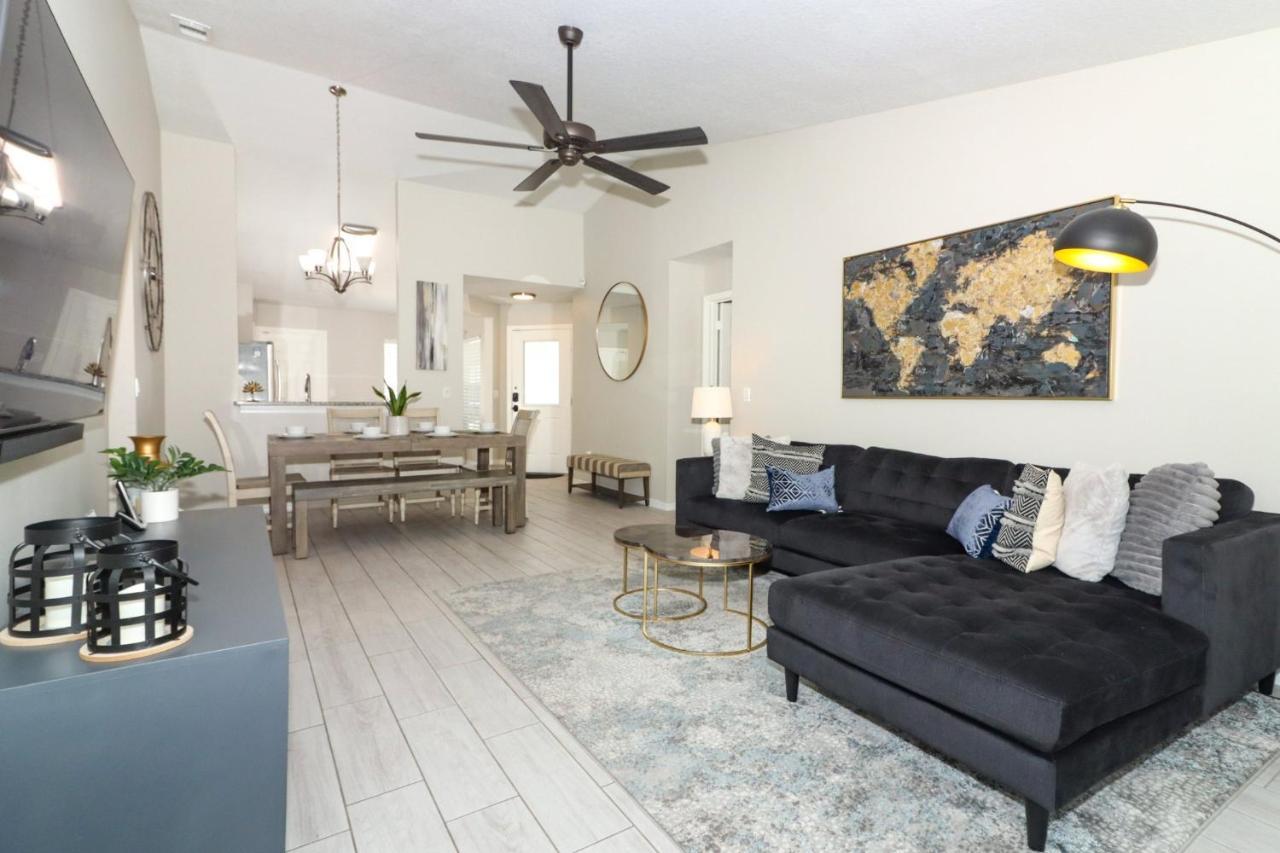 Lilys Stylish Villa Close To Disney Ideal For Long Stays 올랜도 외부 사진