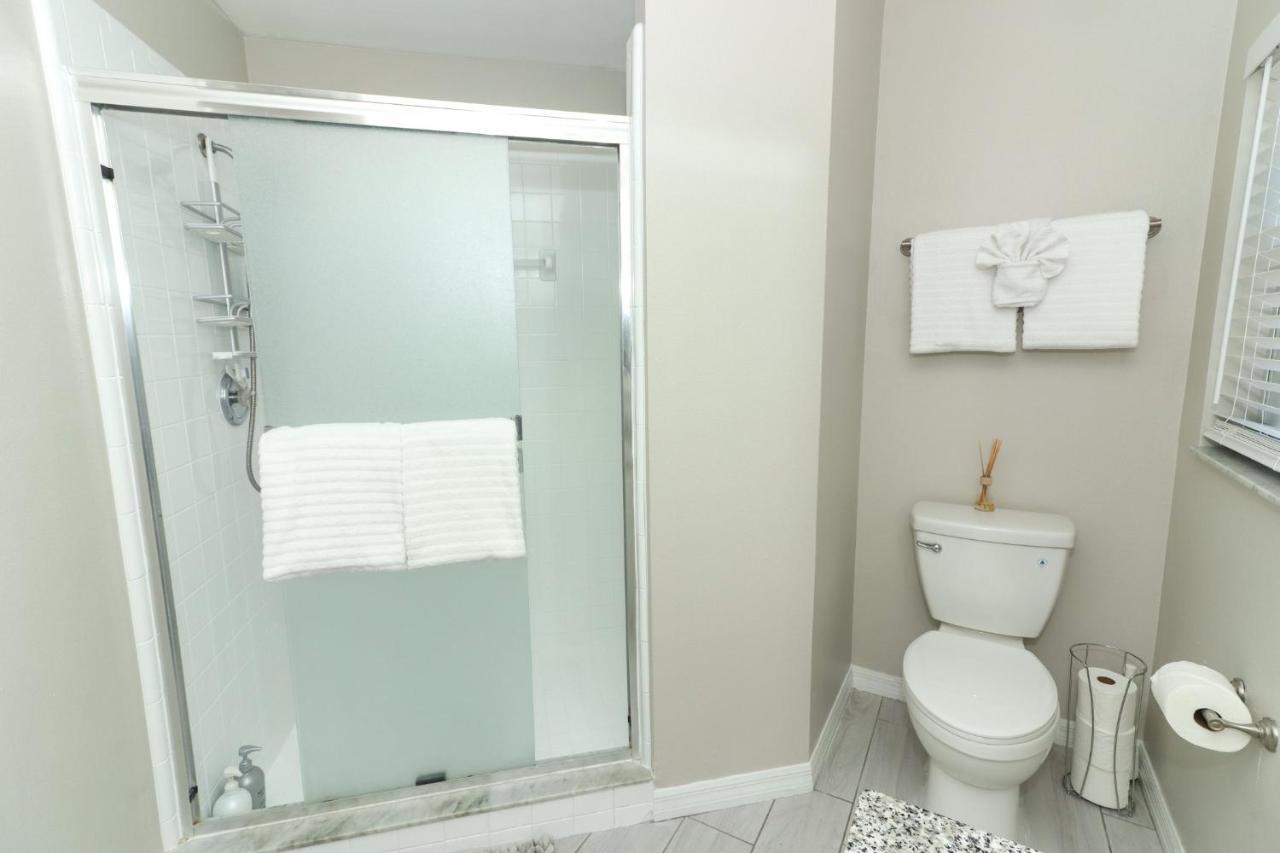 Lilys Stylish Villa Close To Disney Ideal For Long Stays 올랜도 외부 사진
