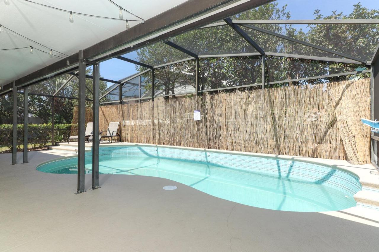 Lilys Stylish Villa Close To Disney Ideal For Long Stays 올랜도 외부 사진