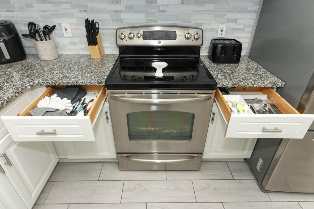 Lilys Stylish Villa Close To Disney Ideal For Long Stays 올랜도 외부 사진