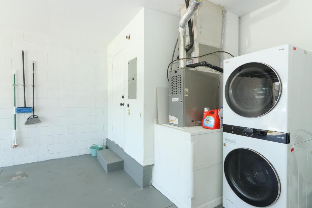Lilys Stylish Villa Close To Disney Ideal For Long Stays 올랜도 외부 사진